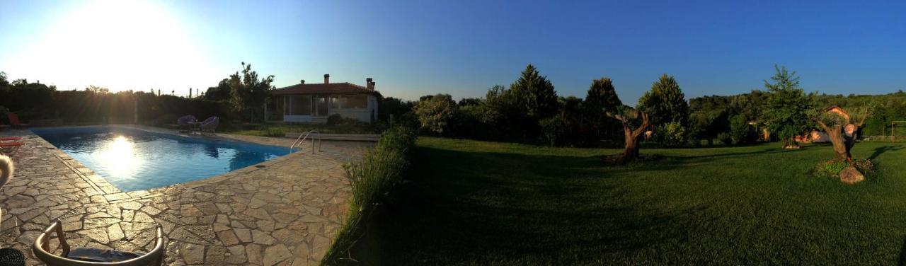 Brina'S Luxury Apartments Agioi Apostoloi  Exterior foto