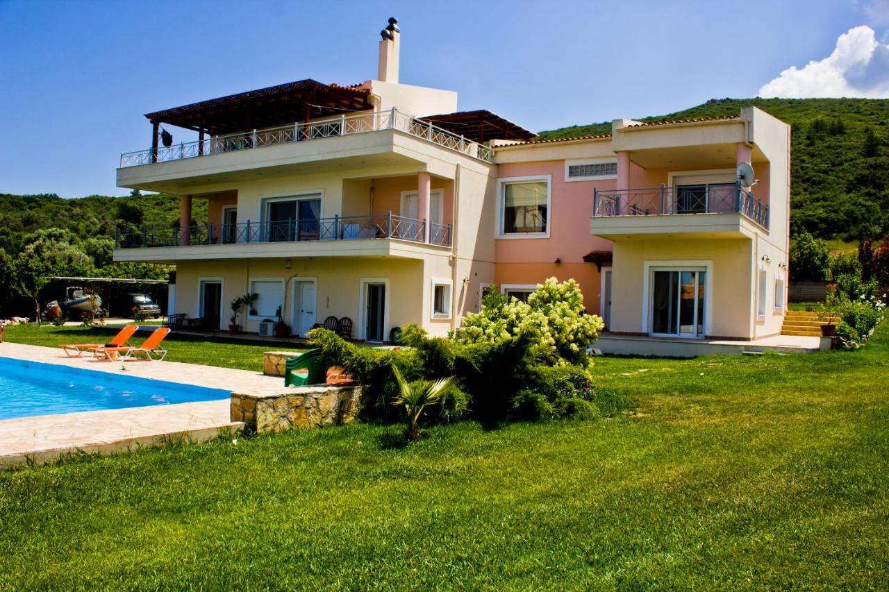 Brina'S Luxury Apartments Agioi Apostoloi  Exterior foto