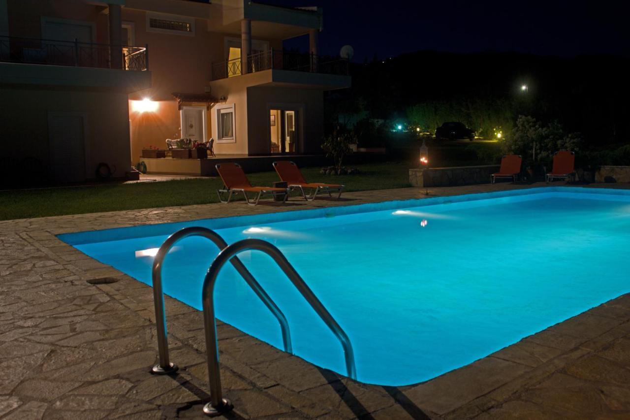 Brina'S Luxury Apartments Agioi Apostoloi  Exterior foto